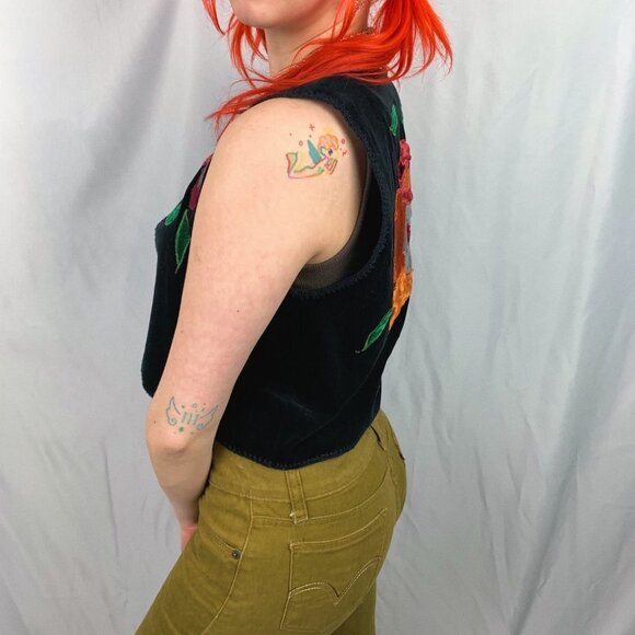 Beautiful bohemian velveteen floral applique vest - Picture 4 of 7